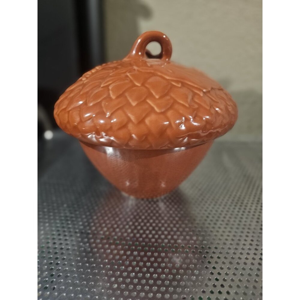Pfaltzgraff PLYMOUTH Acorn Covered Bowl w/Lid Nutmeg Orange Vintage Stoneware